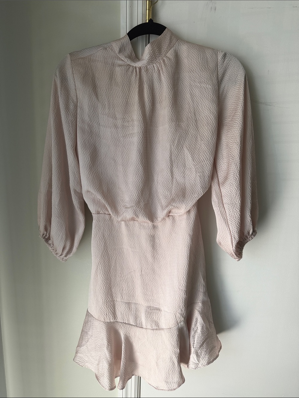 Vici Blouson Tie Dress in Soft Blush